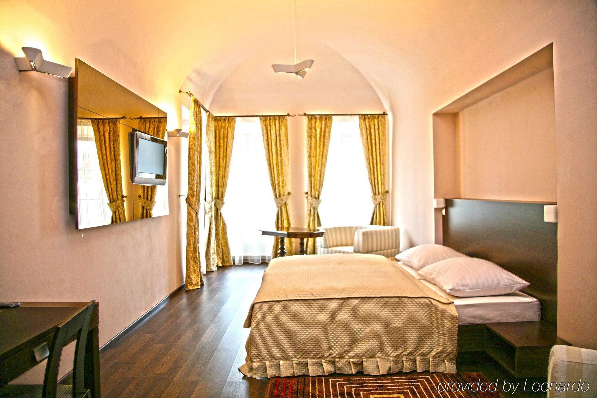 Hotel Zlaty Dukat Kassa Szoba fotó
